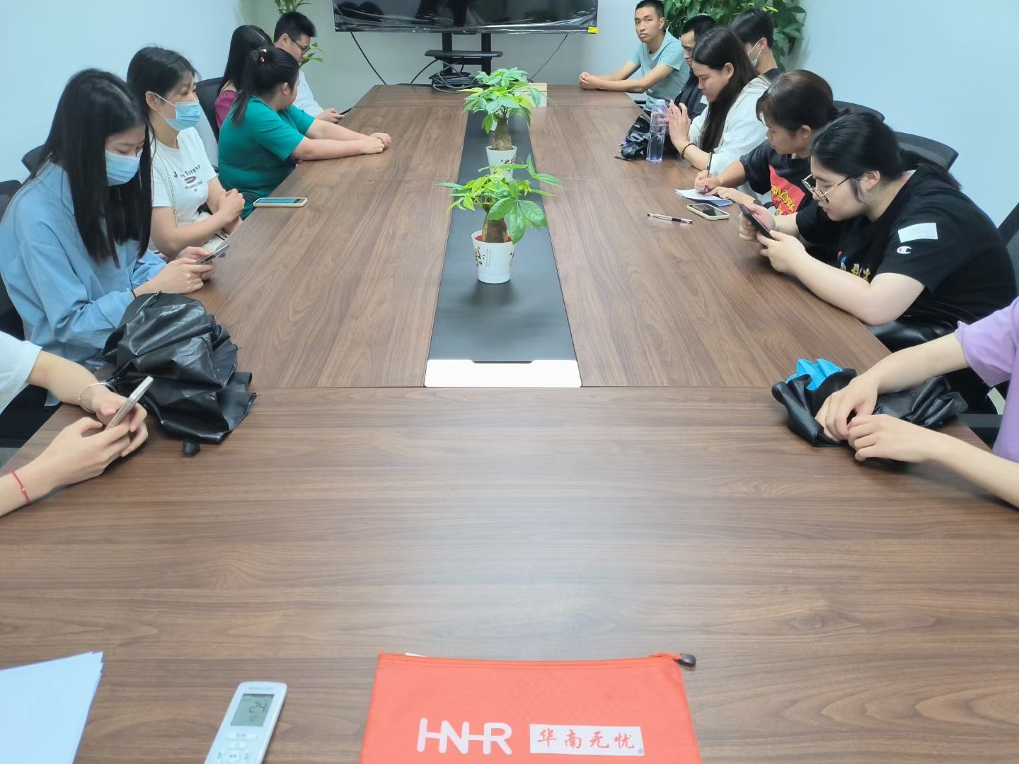 2023-1-27集团开展春节留穗务工人员慰问